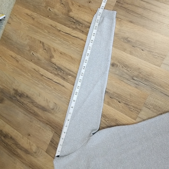 BANANA REPUBLIC Silver Sparkly Italian Wool Crewneck Sweater - Picture 8 of 10